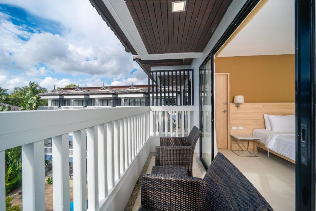 Balkón nebo terasa v ubytování Aonang Buri Resort