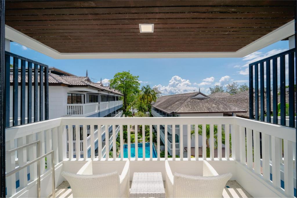 Balkón nebo terasa v ubytování Aonang Buri Resort