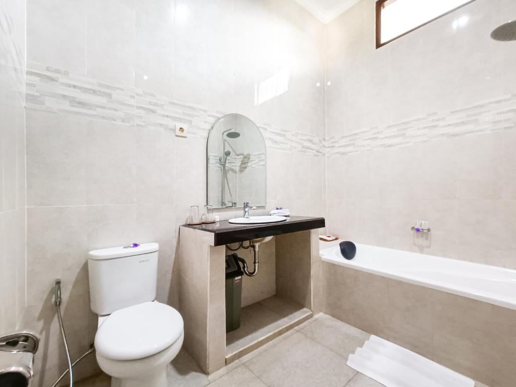 Koupelna v ubytování Wisata Bintang Hotel