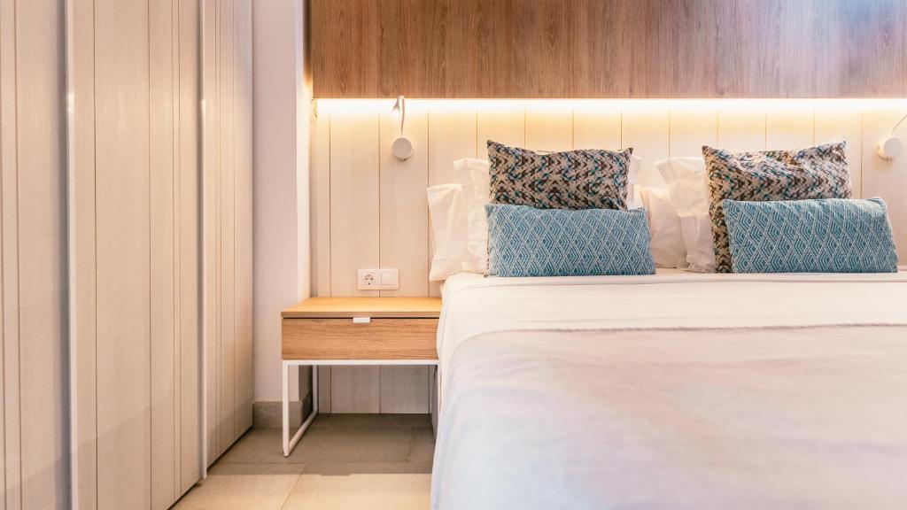Postel nebo postele na pokoji v ubytování Labranda Alyssa Suite Hotel