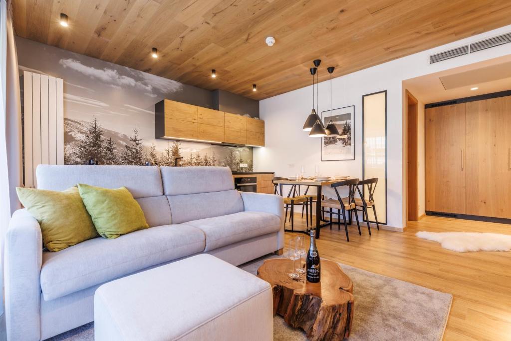 Vista Apartments - 6