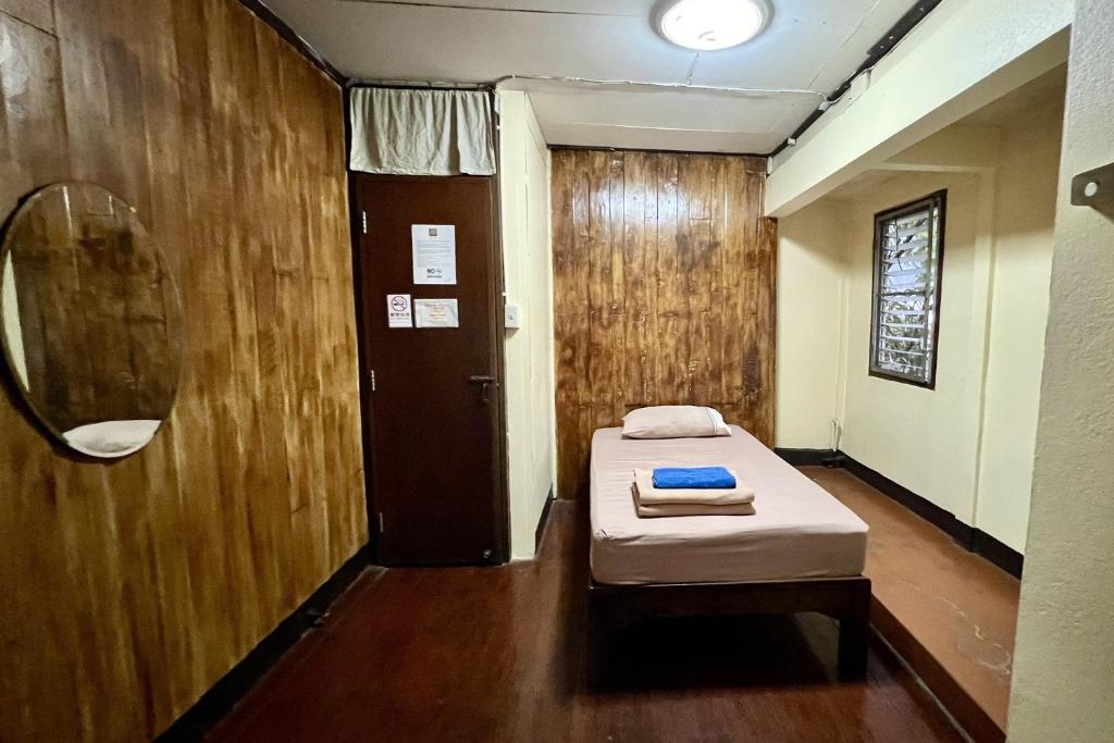 
Economy Single Room
