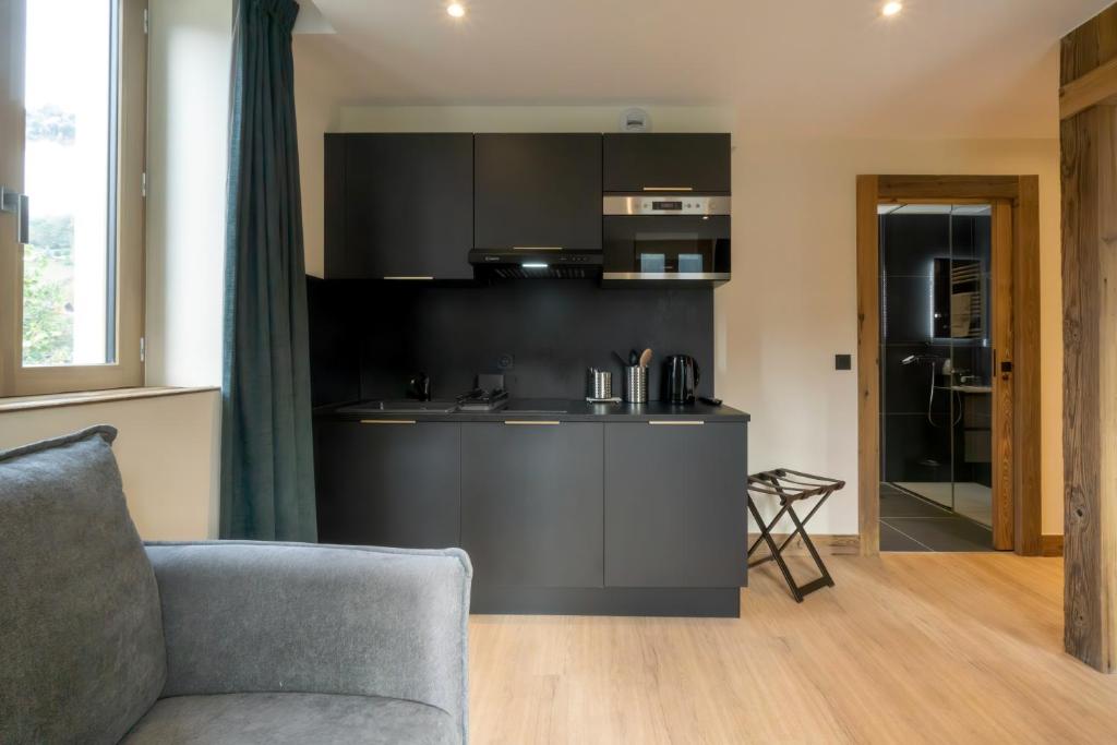 Hostellerie du Petit Saint Bernard - Camera Familiare Con Cucina