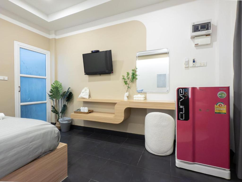 The Seathru Koh Larn