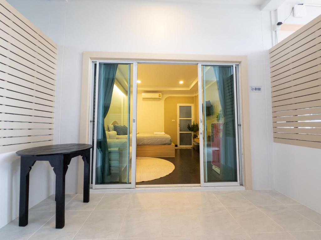 The Seathru Koh Larn - Resim 8