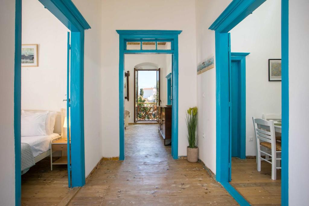 Photo de la galerie de l'établissement Serena Traditional Suite, à Symi