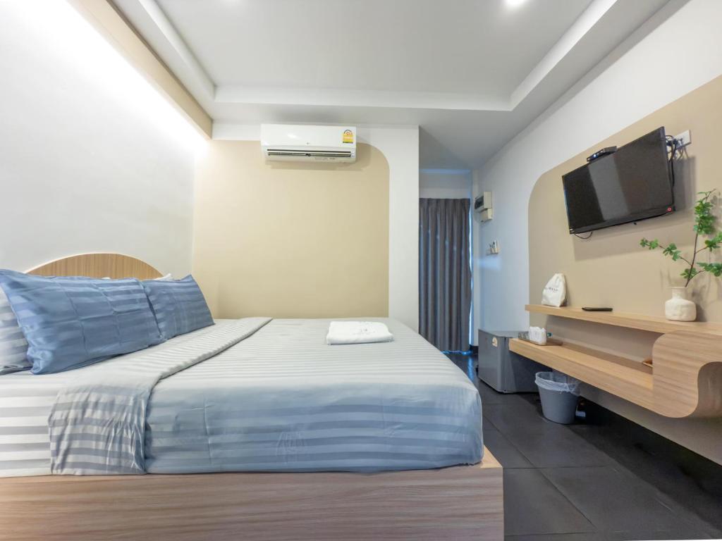 The Seathru Koh Larn - Resim 6