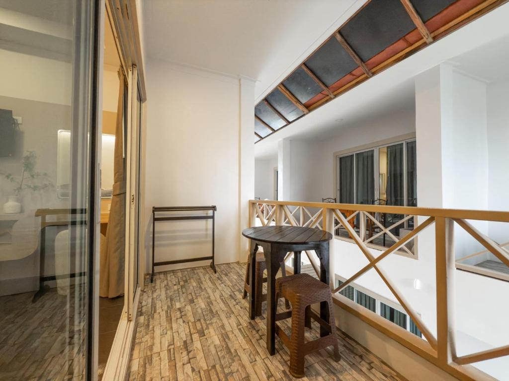 The Seathru Koh Larn - Resim 23