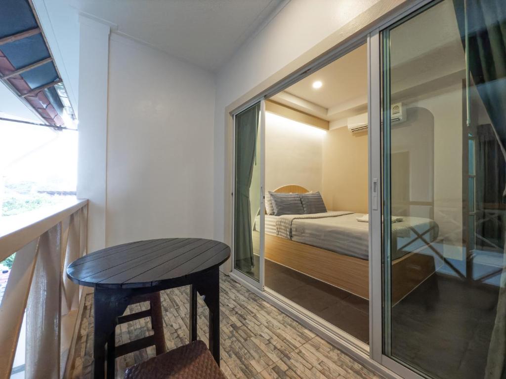 The Seathru Koh Larn - Resim 24