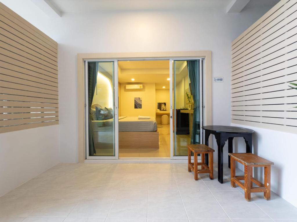 The Seathru Koh Larn - Resim 29