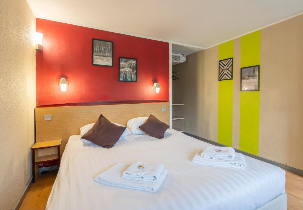 Postel nebo postele na pokoji v ubytování Sleep & Go Brugge