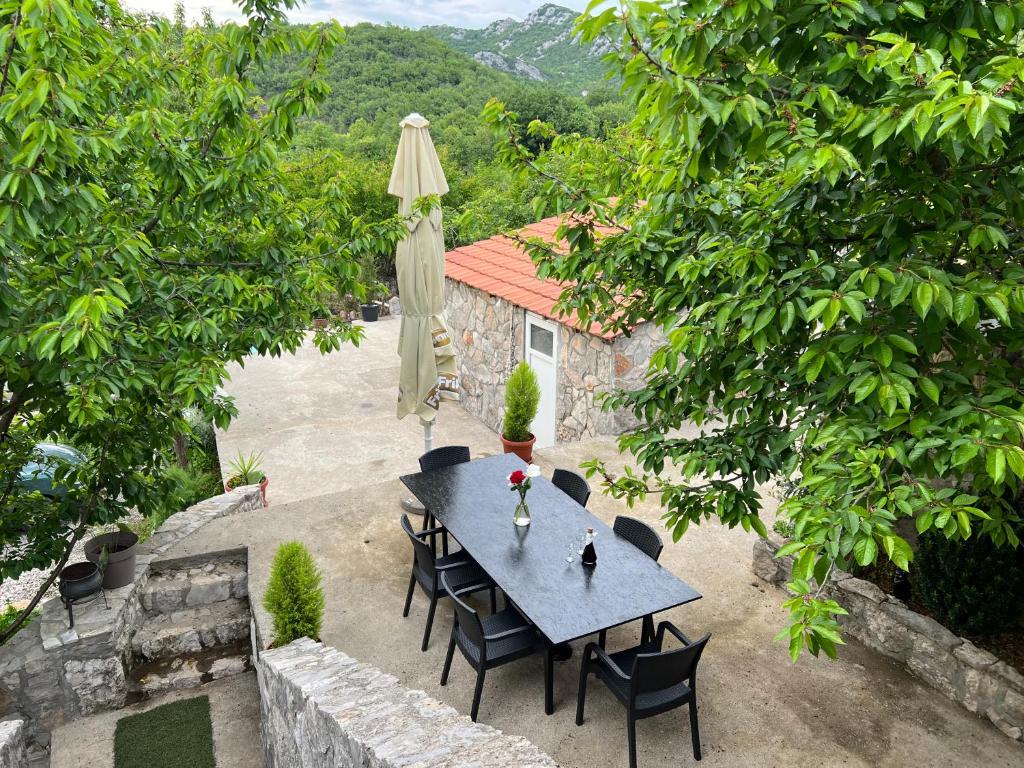 Billede fra billedgalleriet på Nina House i Cetinje