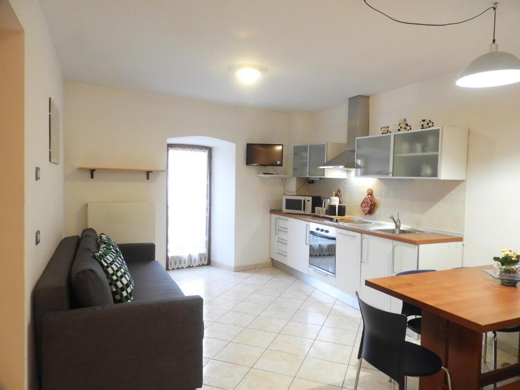 Kuchyň nebo kuchyňský kout v ubytování Appartamenti Franci