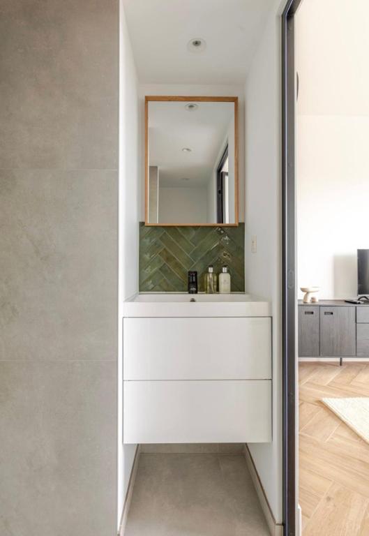 Un baño de Deluxe Studio La Cambre - with view