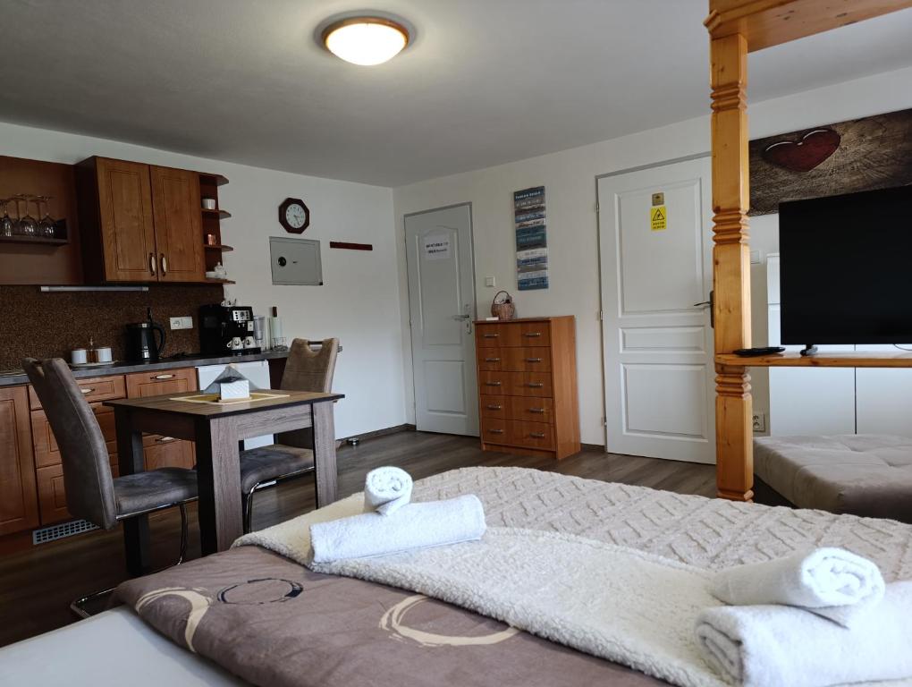 U Bocmana s výhledem na zámek a Labe - 11