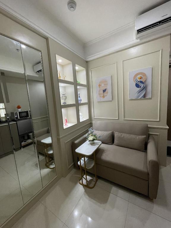 Studio Sea View Apartment at Gold Coast PIK by MYsweethome - 15