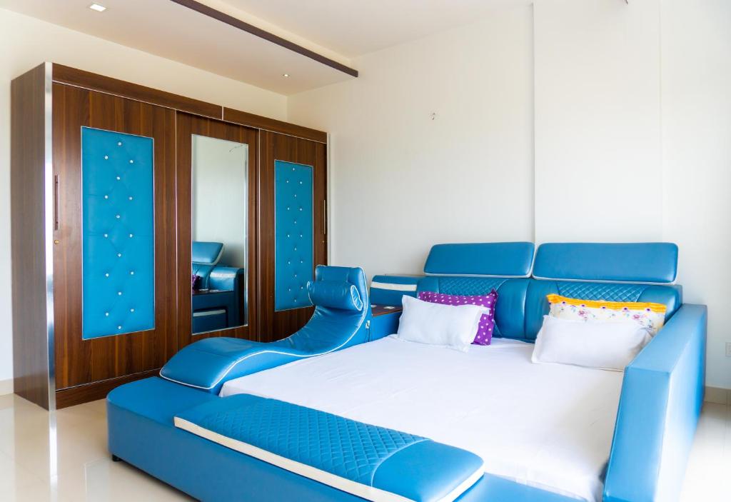 Chambres meublées Avenue Cheikh Anta Diop - Zimmer Mit Kingsize-Bett Und Balkon