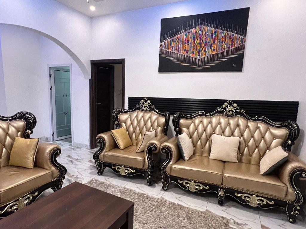 Istumisnurk majutusasutuses Imani Court Luxury Apartments