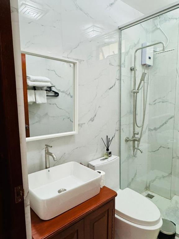 Koupelna v ubytování Serena Rooms