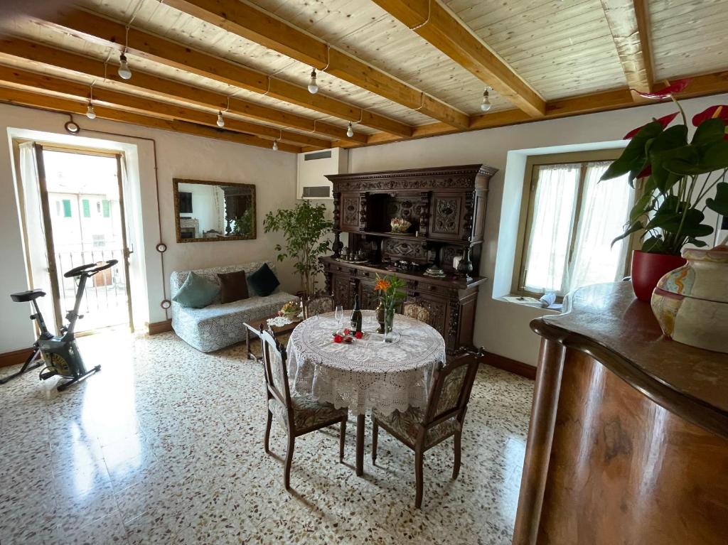 Χώρος καθιστικού στο MaMa's Home