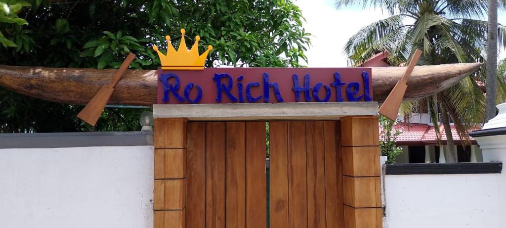 Certifikát, hodnocení, plakát nebo jiný dokument vystavený v ubytování Ro Rich Hotel