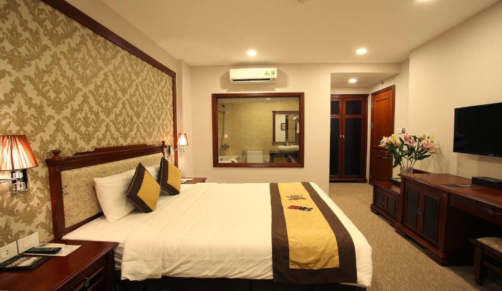 TV a/nebo společenská místnost v ubytování Western Hanoi Hotel
