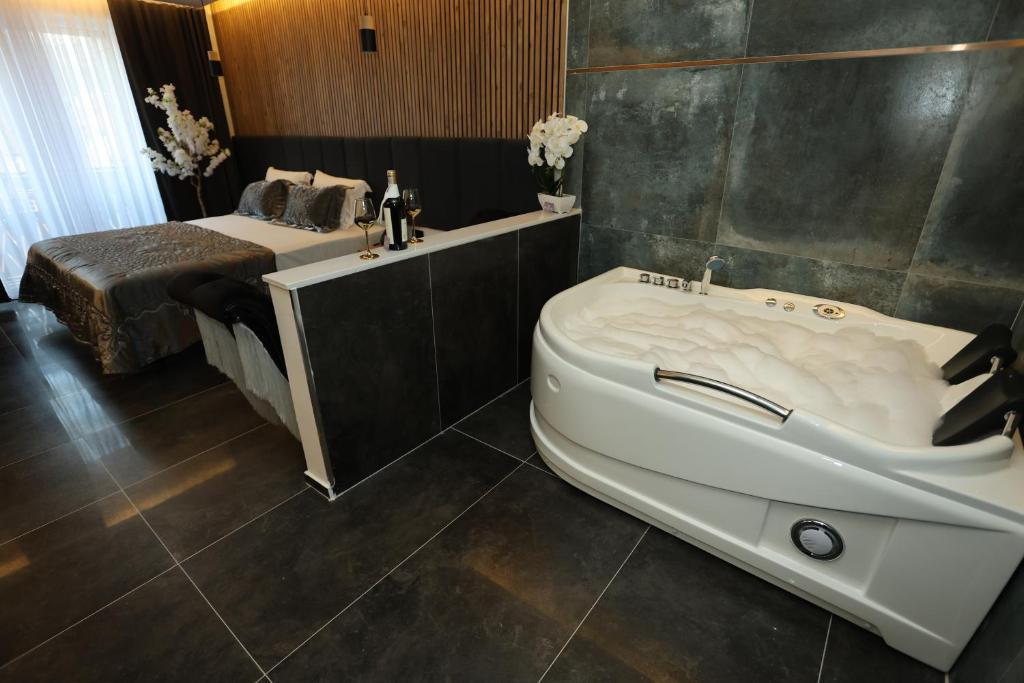 Koupelna v ubytování Hotel Luna