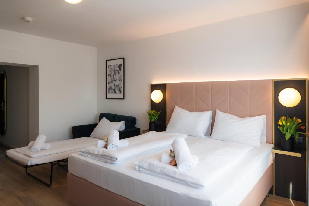 
King Studio with Sofa Bed
