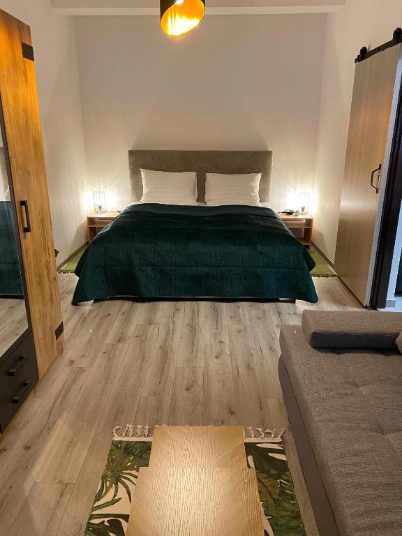 Postel nebo postele na pokoji v ubytování Loket Island