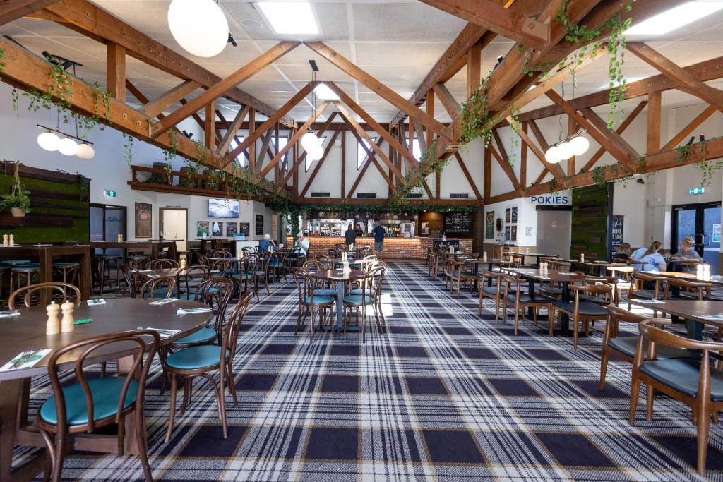 Restaurace v ubytování Currimundi Hotel