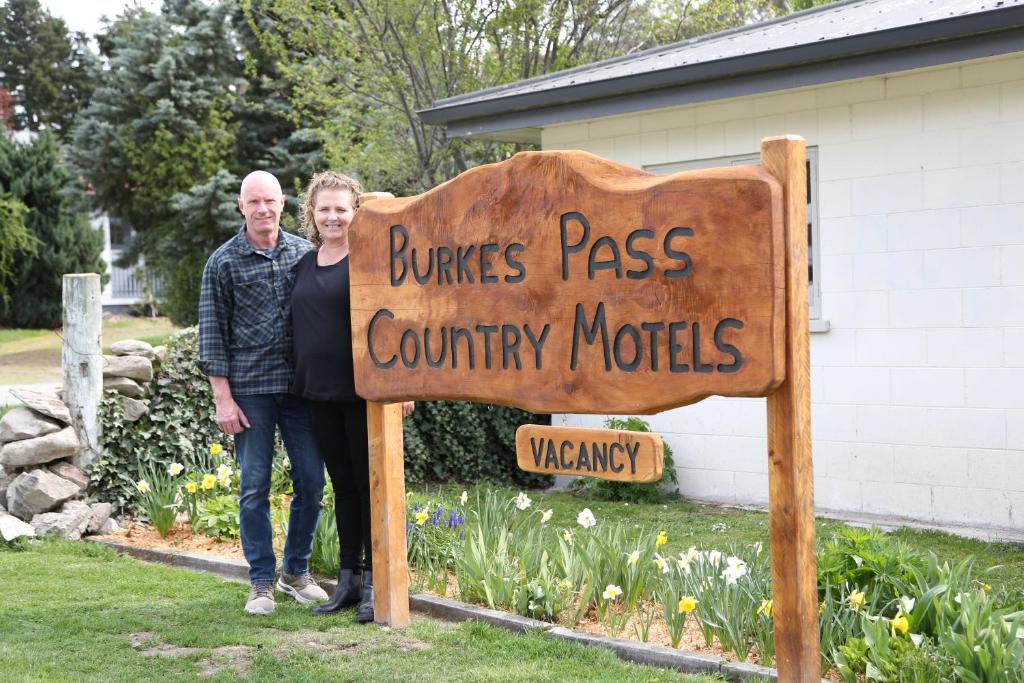 Certifikát, hodnocení, plakát nebo jiný dokument vystavený v ubytování Burkes Pass Country Motels