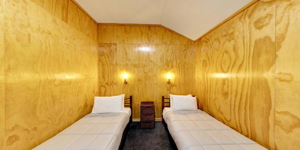 Postel nebo postele na pokoji v ubytování Burkes Pass Country Motels