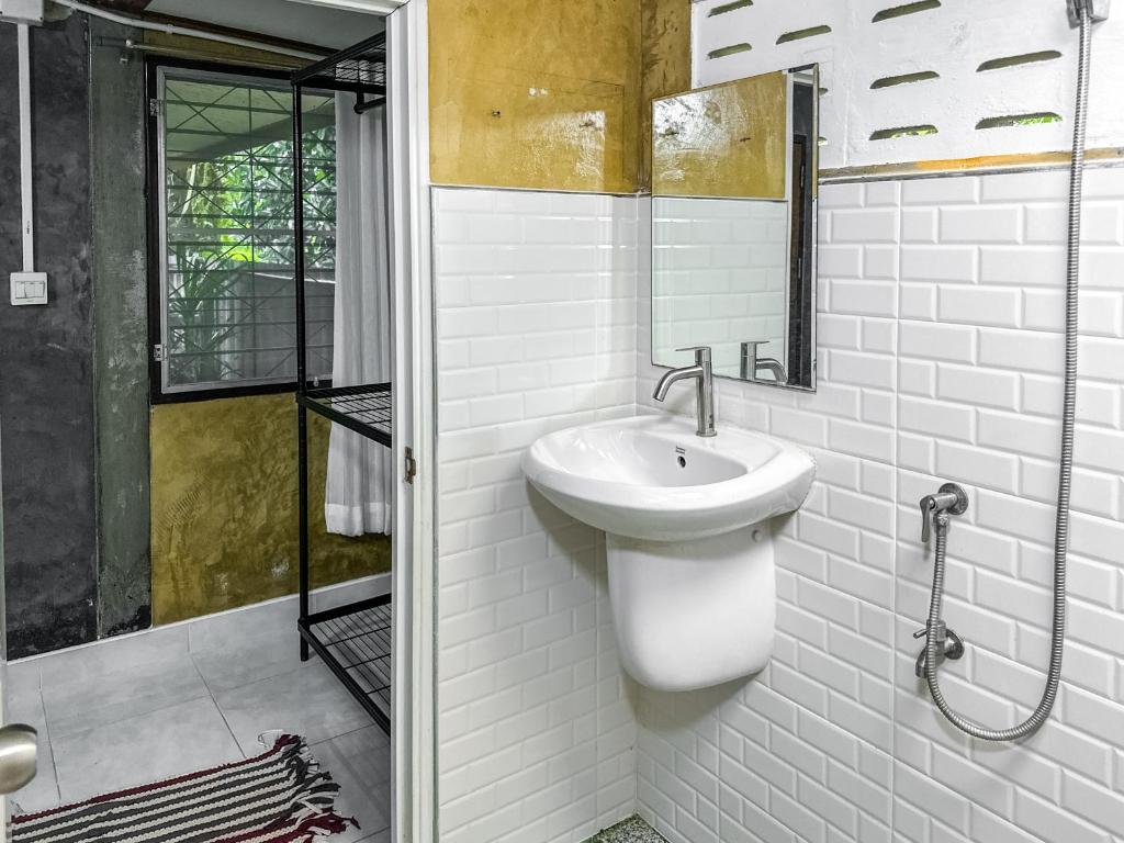 Koupelna v ubytování Baan Panmala Guesthouse - Ao Luek, Krabi