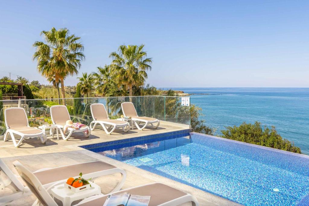Pomos Seashore villa