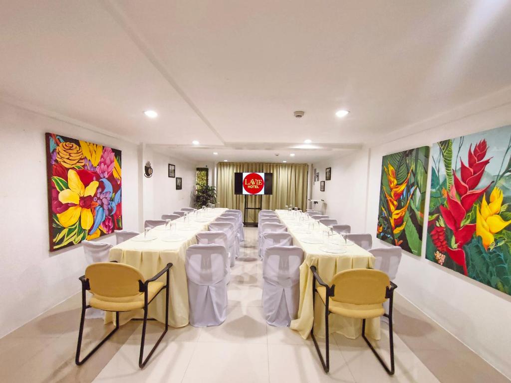 Posezení v ubytování LaVie Hotel