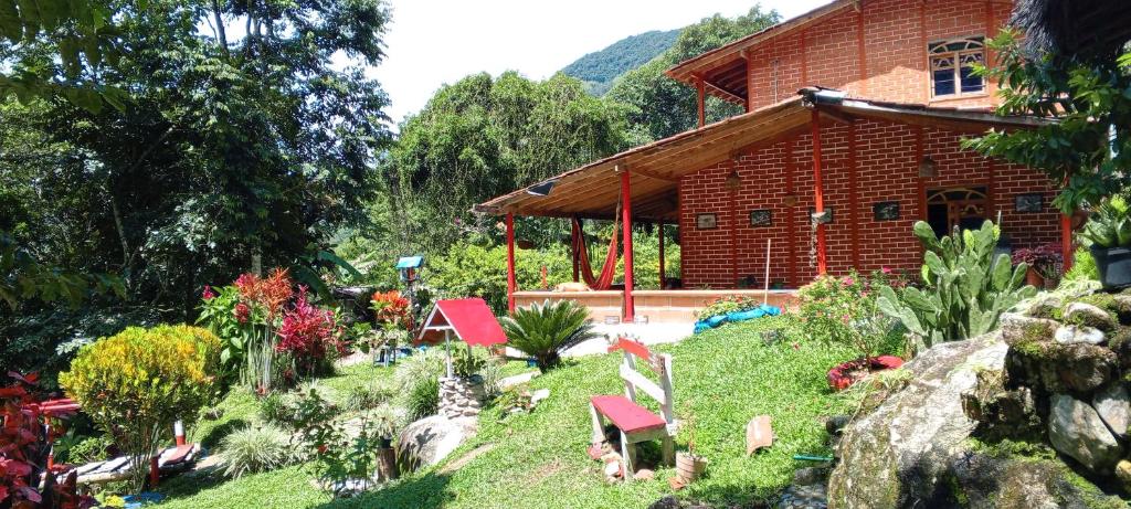 Zahrada ubytování Cabaña Raíces del Bosque