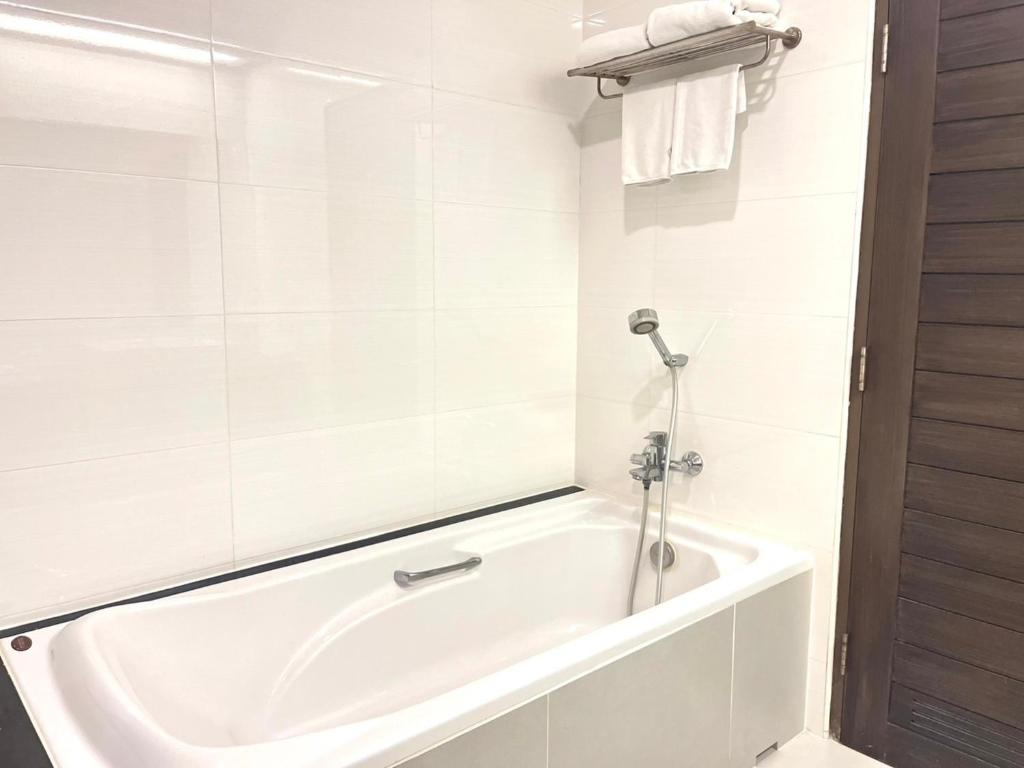 Koupelna v ubytování Crystal Suites Suvarnbhumi Airport