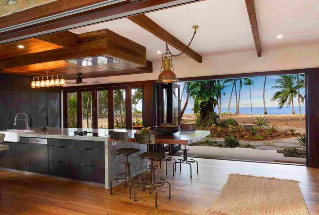Spice At Oak Absolute Beachfront with Private Pool Near Port Douglas - Four-Bedroom House