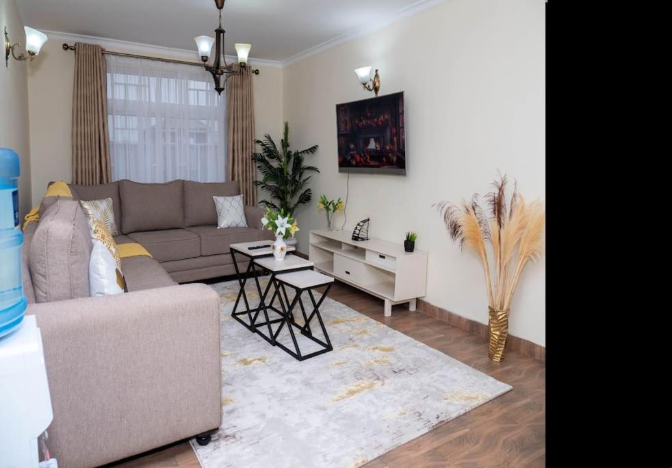 Φωτογραφία από το άλμπουμ του Essie Suite-Milimani Apartment Nakuru σε Νακούρου