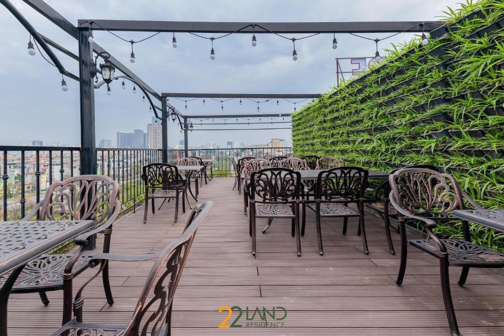 Balkón nebo terasa v ubytování 22Land Residence Hotel & Spa Hanoi