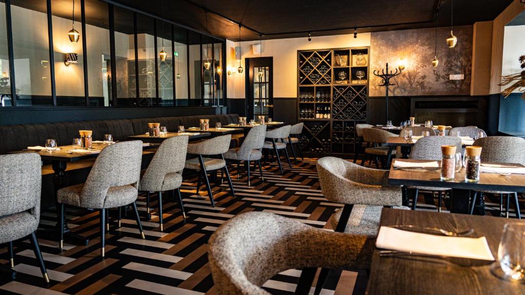 Posezení v ubytování Logis hôtel Restaurant Le Faisan Dore