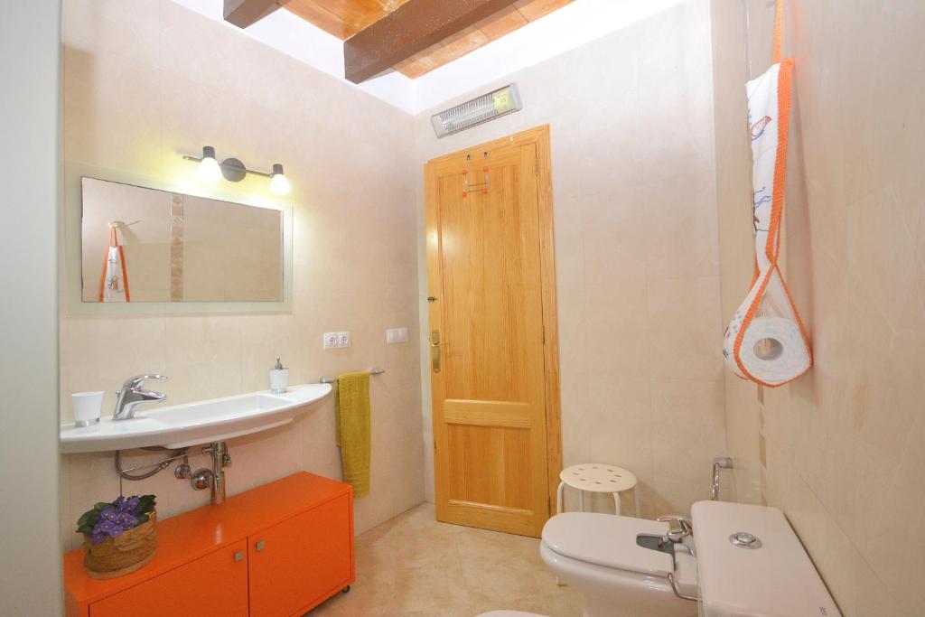 A bathroom at Villa Victori