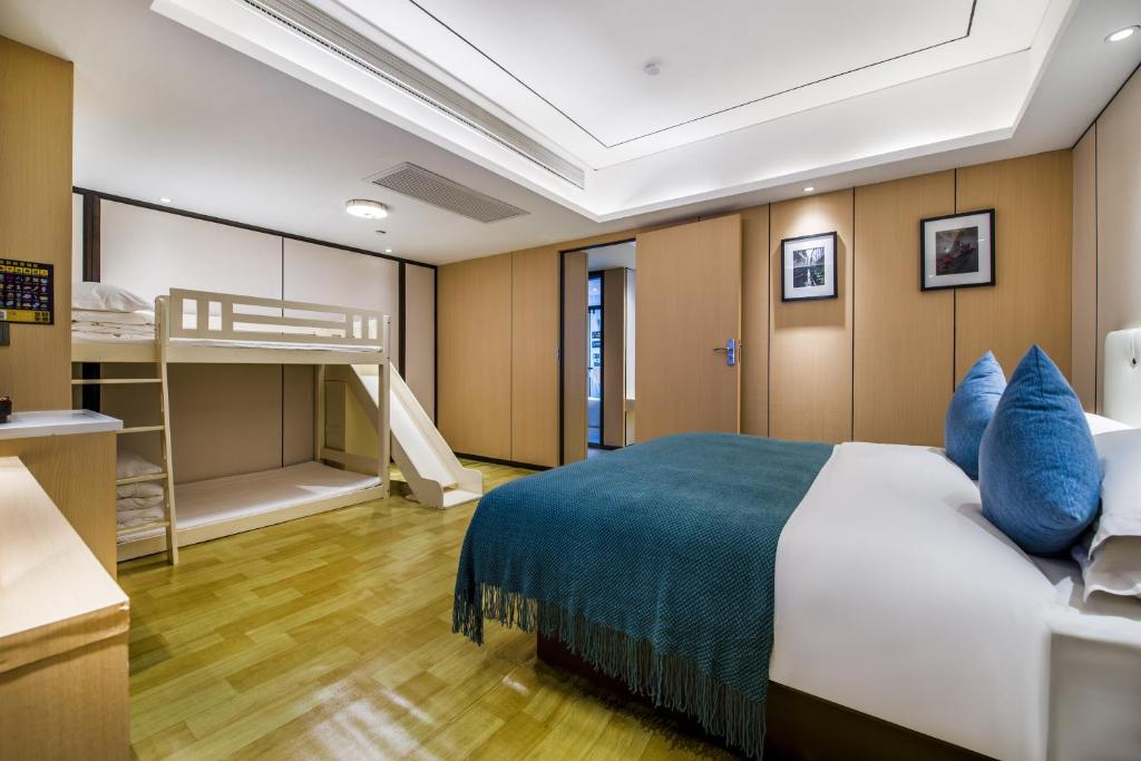 和沐嘉江岸星河酒店-凤凰古城虹桥中路店Jiang'an Xinghe Hotel - Suite De Dos Dormitorios