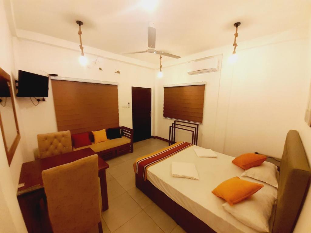 Royal Crown Residency Hotel - Double Room