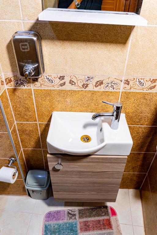 Green Life Apart Hotel - 18