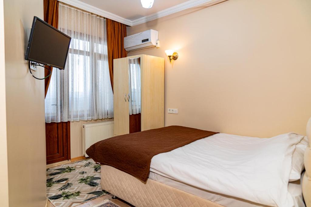 Green Life Apart Hotel - 13