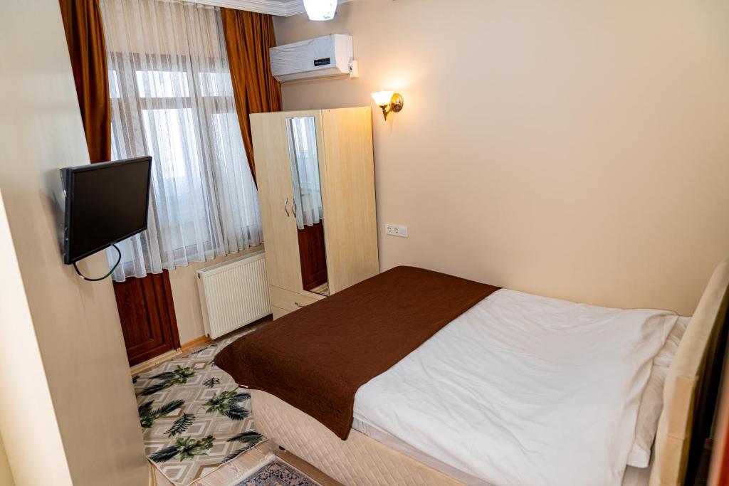 Green Life Apart Hotel - 8