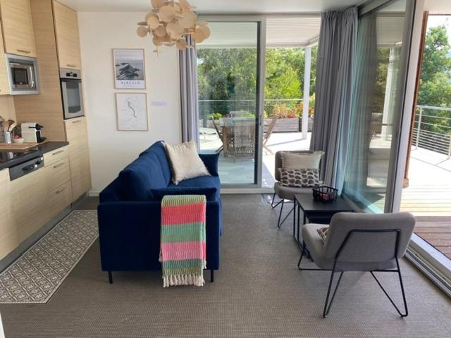 Coin salon dans l'établissement Via Mare - Apt avec splendide vue