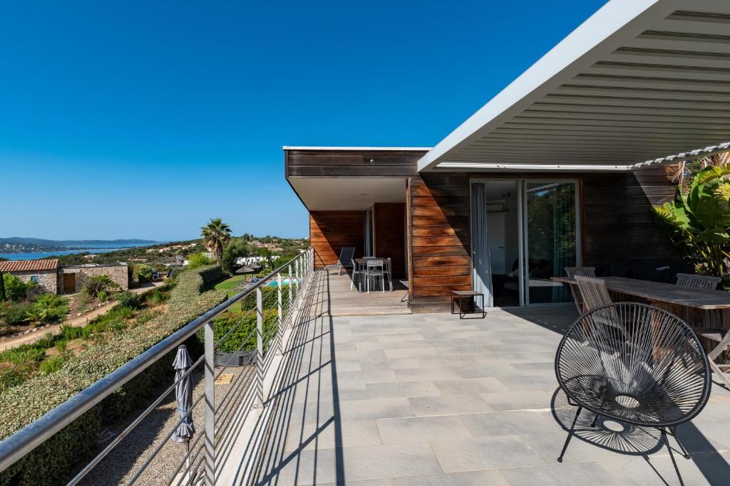 Balcon ou terrasse dans l'établissement Via Mare - Apt avec splendide vue