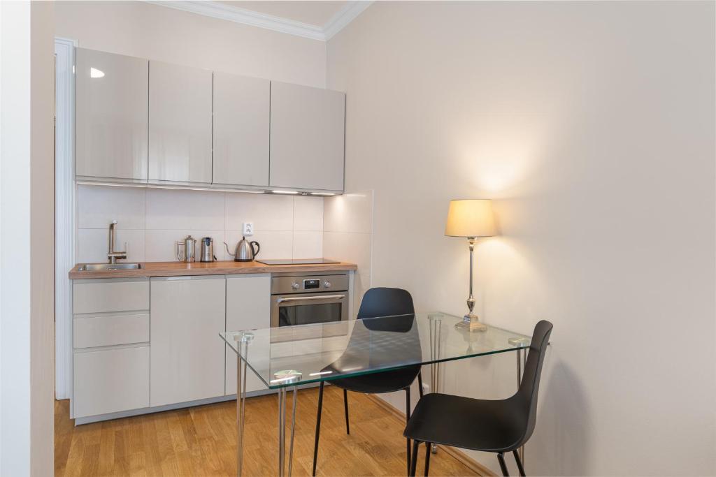 Hunger Wall Residence - 12